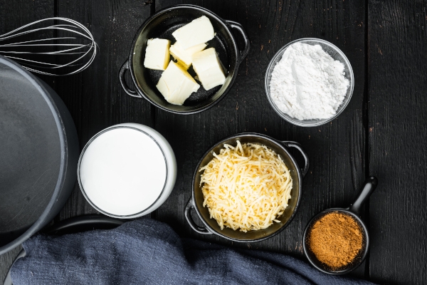 Ingredientes de la salsa bechamel